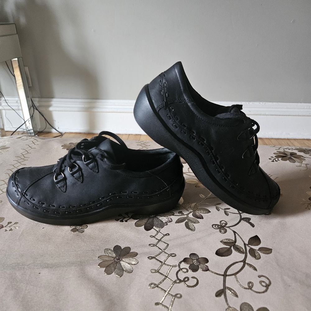 ZIERA WOMENS Allsorts Hiker Shoes - Picture 2 of 5